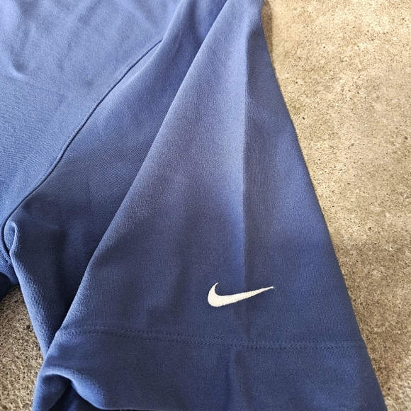 Nike Blue Golf Short Sleeve Tee - Picture 3 of 4